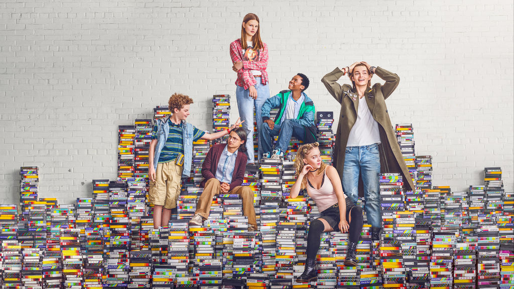 Let's Talk About 'Everything Sucks' on Netflix, the '90s Nostalgia Sleeper Hit