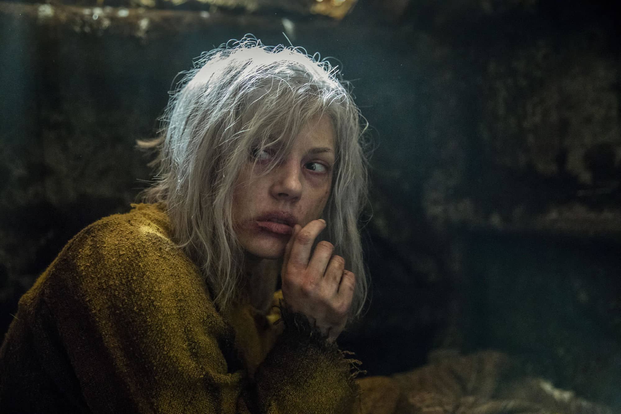Lagertha has Been Through Hell (Again) in New 'Vikings' S5E18 Photos