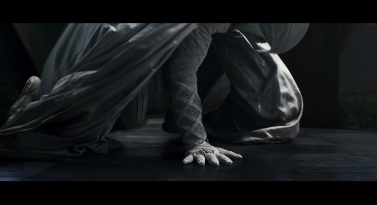 Disney+ Day: First Look at Oscar Isaac in “Moon Knight”