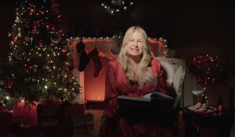 Wanna Hear Jennifer Coolidge Read The Night Before Christmas?