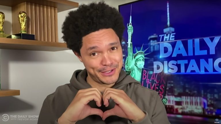 Trevor Noah to Host 2022 White House Correspondents Dinner!