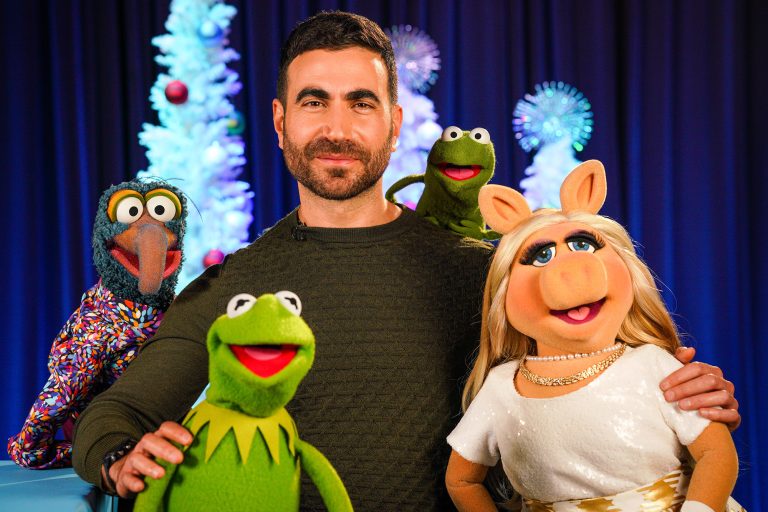 Brett Goldstein has Greatest Interview Ever with The Muppets