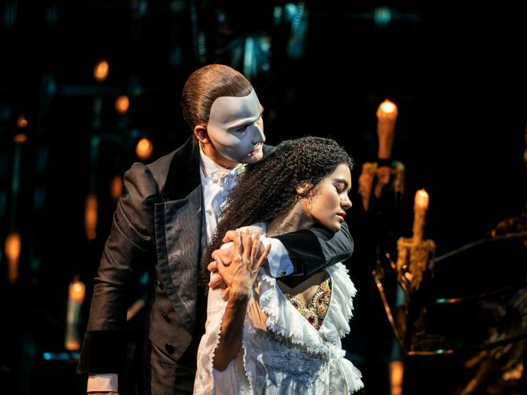 Chandelier Takes a Bow at Phantom of the Opera’s Final Show