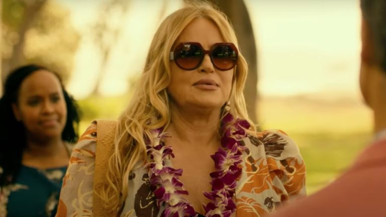 Jennifer Coolidge Joins Jason Momoa “Minecraft” Movie