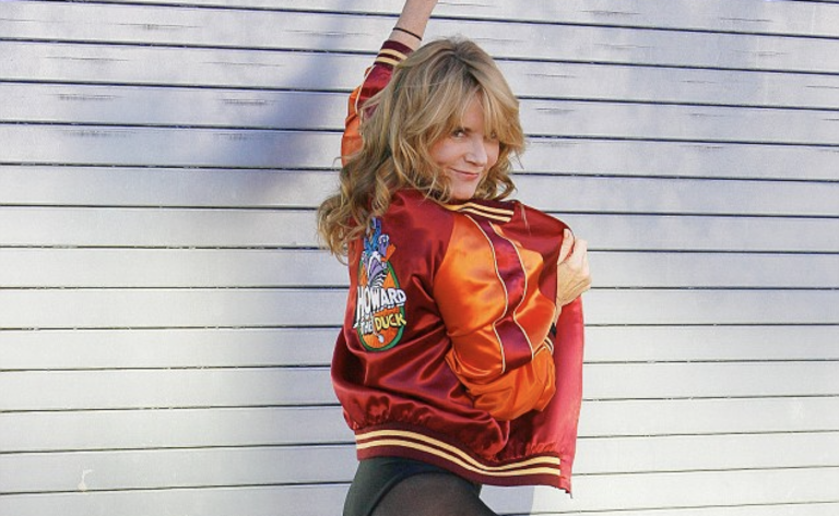 Lea Thompson Says She Pitched Marvel Her “Howard The Duck” Reboot!
